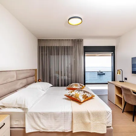 Aparthotel Stella Maris 4*